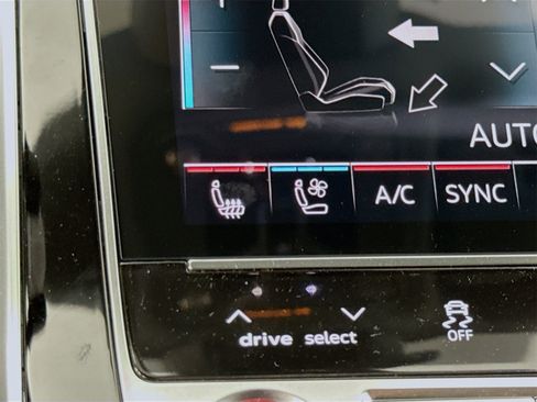 New 2025 Audi RS Q8 performance image 21