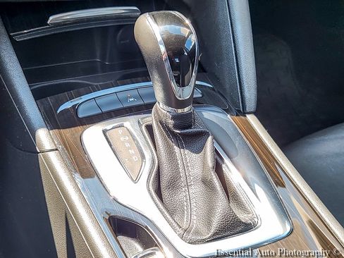 Used 2020 Buick Regal Essence FWD image 15