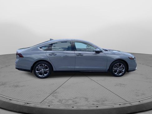 Certified 2025 Honda Accord EX-L image 2