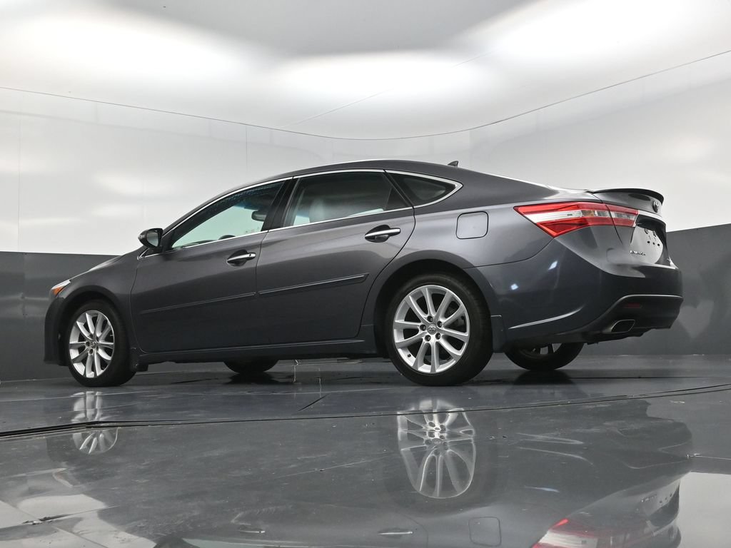 Used 2014 Toyota Avalon Limited w/ Technology Package FWD image 22