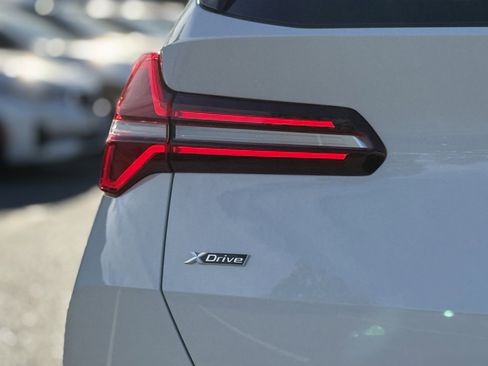 Used 2025 BMW X3 xDrive30i w/ Convenience Package image 15