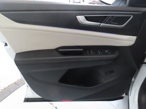 Used 2024 Volkswagen Atlas Cross Sport SEL Premium R-Line AWD/4WD image 10