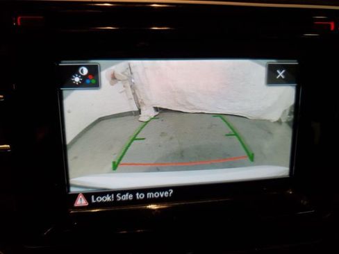 Used 2017 Volkswagen Passat 1.8T S FWD image 21