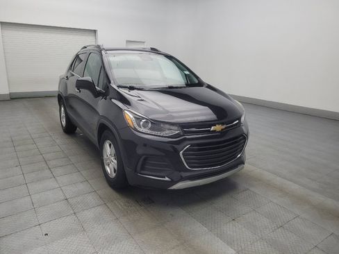 Used 2019 Chevrolet Trax LT w/ LT Convenience Package FWD image 13