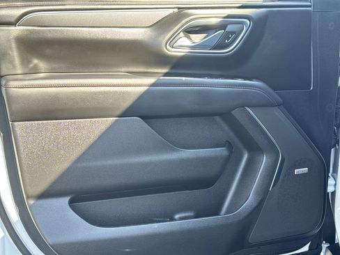 Used 2023 Chevrolet Suburban RST w/ Luxury Package image 14