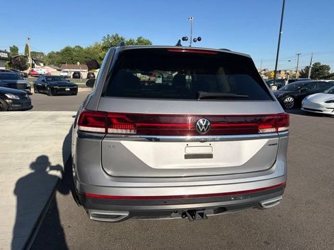 Used 2025 Volkswagen Atlas SE AWD/4WD image 6