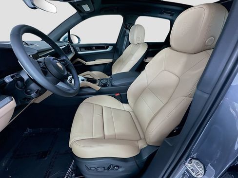 New 2026 Porsche Cayenne AWD/4WD image 5
