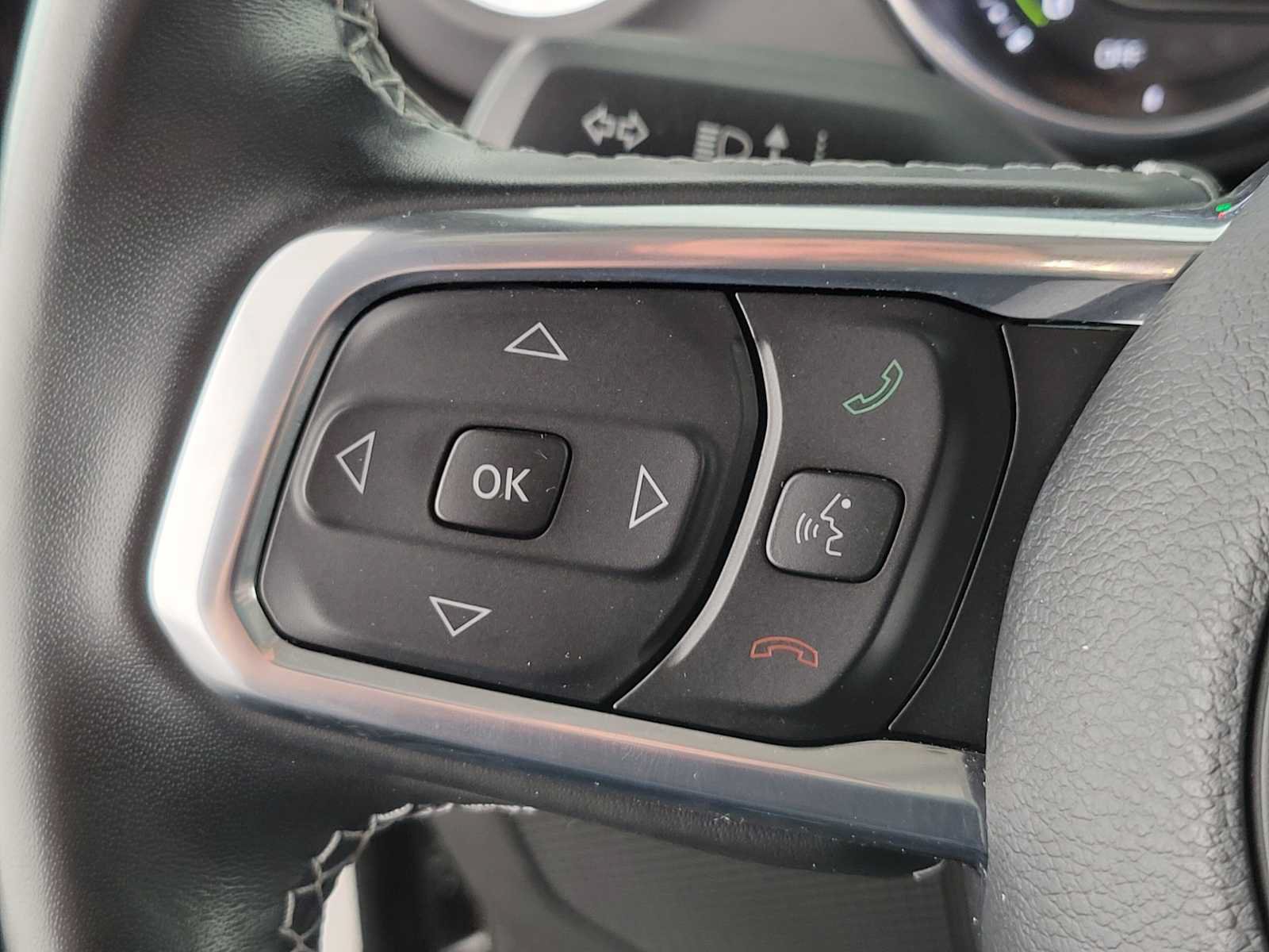 Used 2022 Jeep Wrangler Unlimited Sahara AWD/4WD image 29