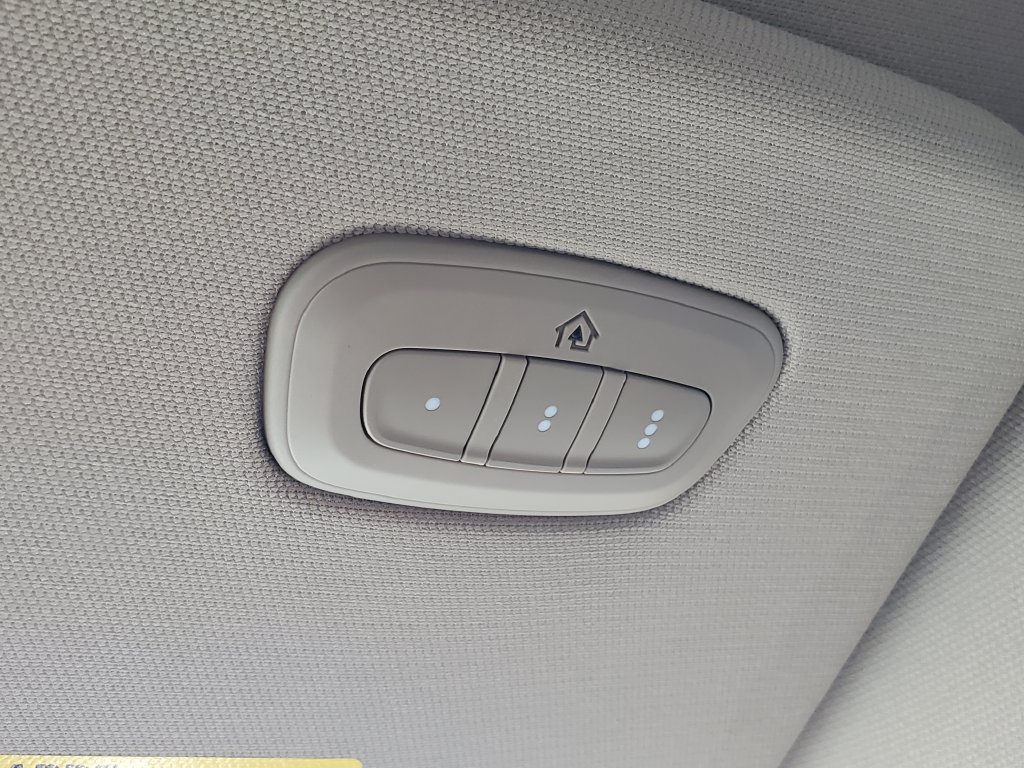 Used 2021 RAM 1500 Laramie AWD/4WD image 32