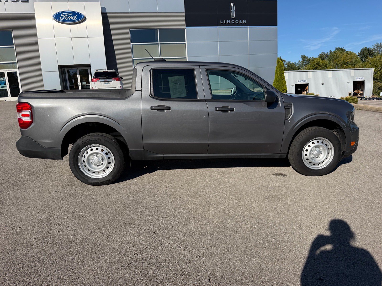 Used 2025 Ford Maverick XL w/ Equipment Group 102A AWD/4WD image 18