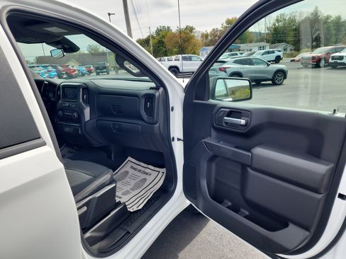 Certified 2023 Chevrolet Silverado 1500 Custom image 28