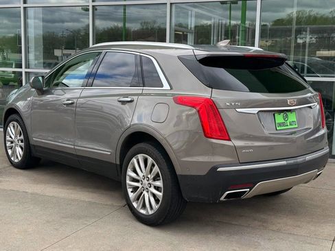 Used 2018 Cadillac XT5 Platinum w/ Driver Assist Package image 3