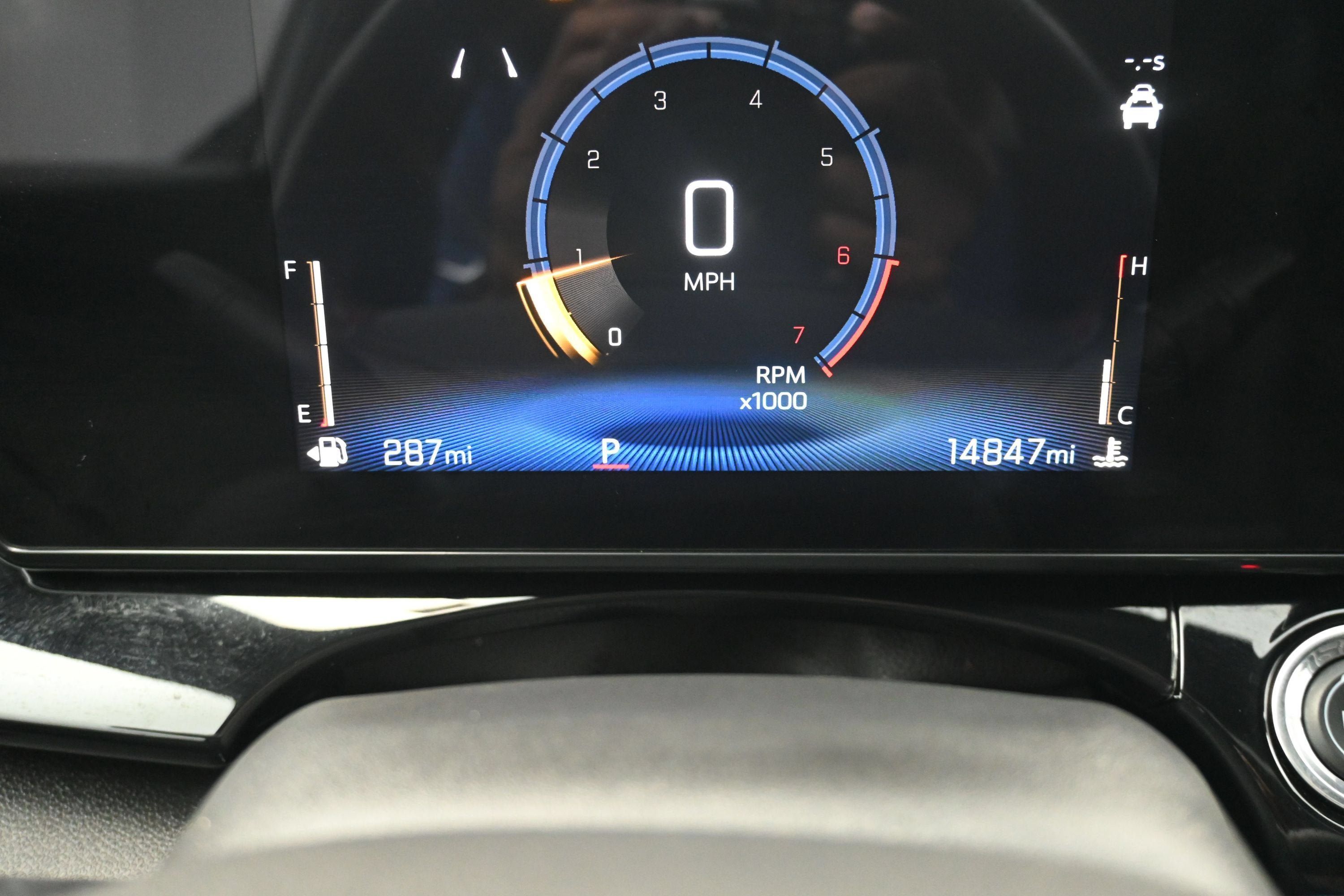 Used 2025 Chevrolet Trax RS w/ Sunroof Package FWD image 15