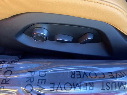 Used 2021 Chevrolet Corvette Stingray Premium Cpe w/ Z51 Performance Package image 17