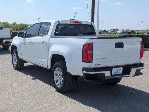 Used 2022 Chevrolet Colorado LT w/ Chrome Appearance Package image 5