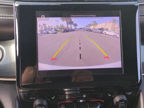 Used 2022 Jeep Grand Cherokee Altitude image 15