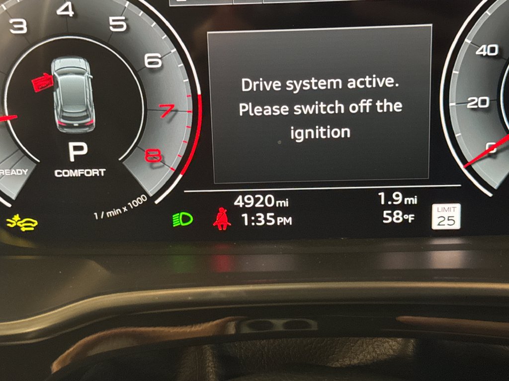 Certified 2025 Audi Q3 2.0T Premium Plus w/ Premium Plus Package AWD/4WD image 24