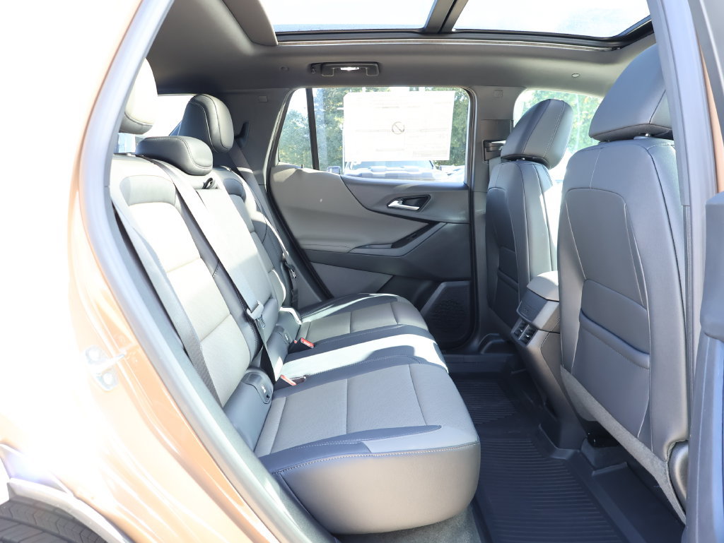 New 2027 Chevrolet Equinox LT w/ Convenience Package II AWD/4WD image 33