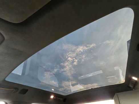 Used 2023 Rivian R1T Adventure image 38