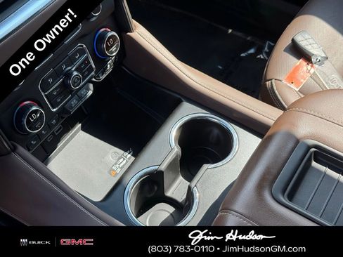 Used 2024 Chevrolet Suburban High Country image 36