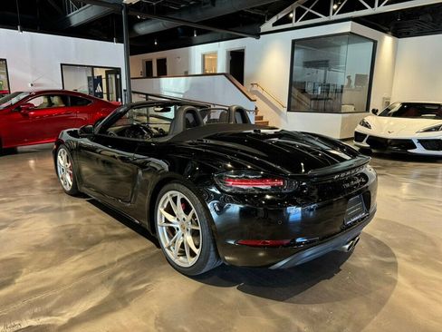 Used 2017 Porsche 718 Boxster S image 3