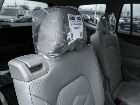 New 2026 Volkswagen Atlas SE image 38