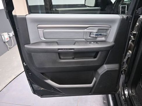 Used 2021 RAM 1500 Classic SLT w/ Electronics Convenience Group AWD/4WD image 15