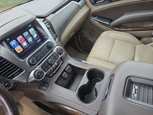 Used 2017 Chevrolet Tahoe LT w/ LT Signature Package image 24