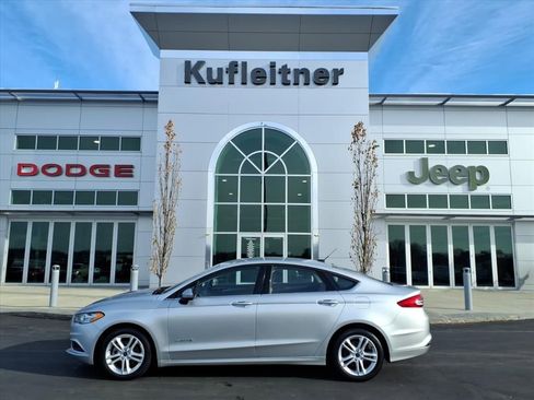 Used 2018 Ford Fusion S FWD image 1