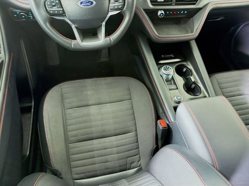 Used 2025 Ford Explorer ST-Line w/ ST-Line Street Pack AWD/4WD image 26