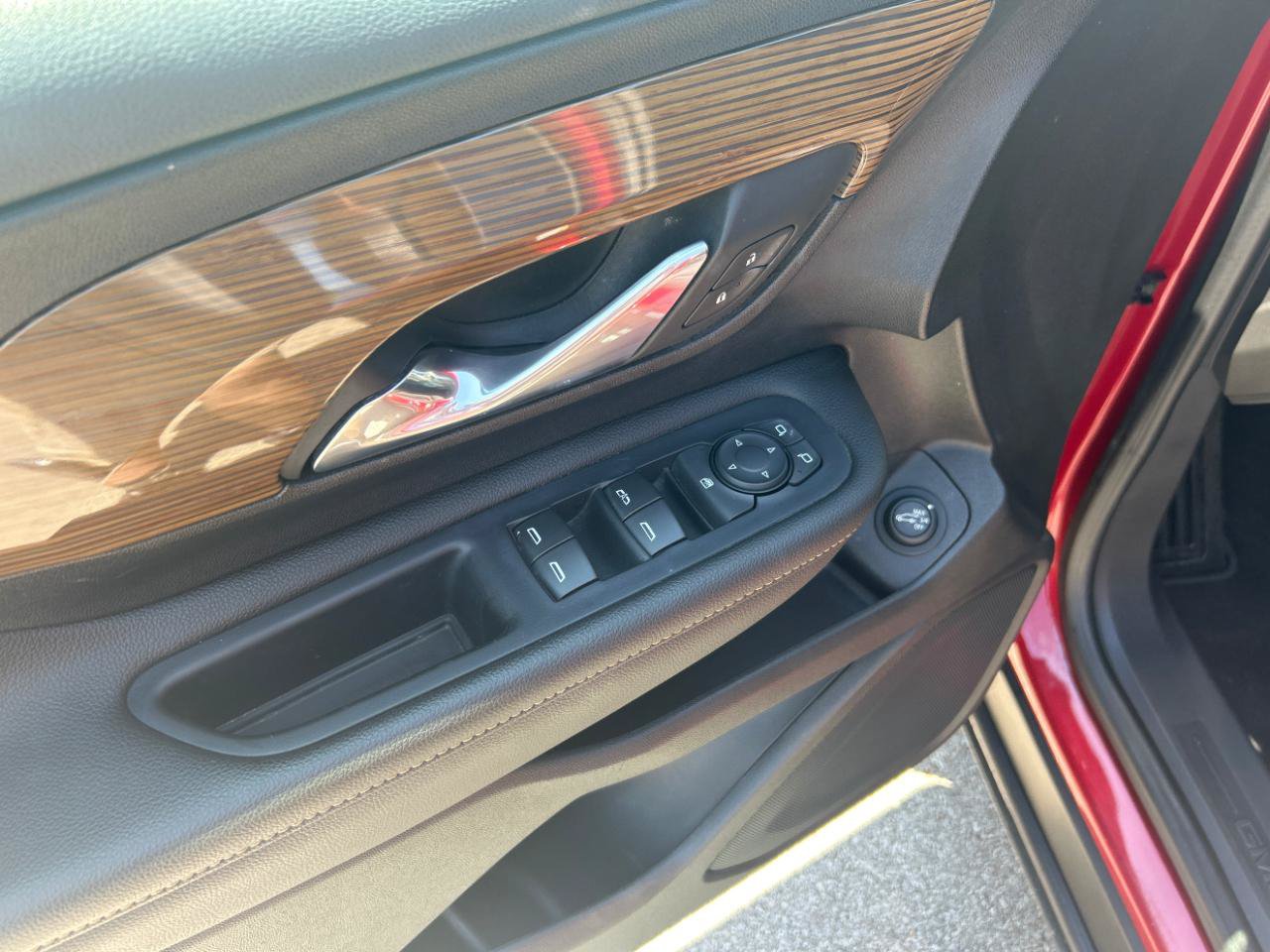 Used 2020 GMC Terrain SLE w/ Driver Convenience Package FWD image 12