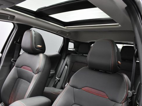 New 2026 Nissan Kicks SR w/ SR Premium Package image 16