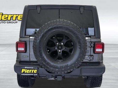 Used 2022 Jeep Wrangler Unlimited Sport AWD/4WD image 3