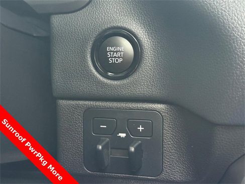 Used 2025 Toyota Tundra Limited image 17