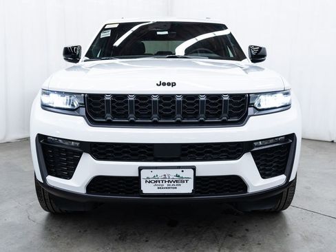 New 2026 Jeep Grand Cherokee Limited w/ Limited Altitude Package image 2