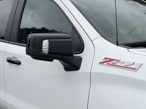 Used 2022 Chevrolet Silverado 1500 LT Trail Boss w/ LT Trail Boss Premium Package AWD/4WD image 11