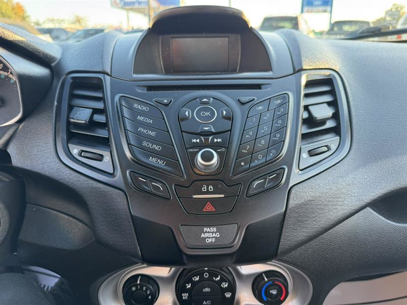 Used 2018 Ford Fiesta SE FWD image 25