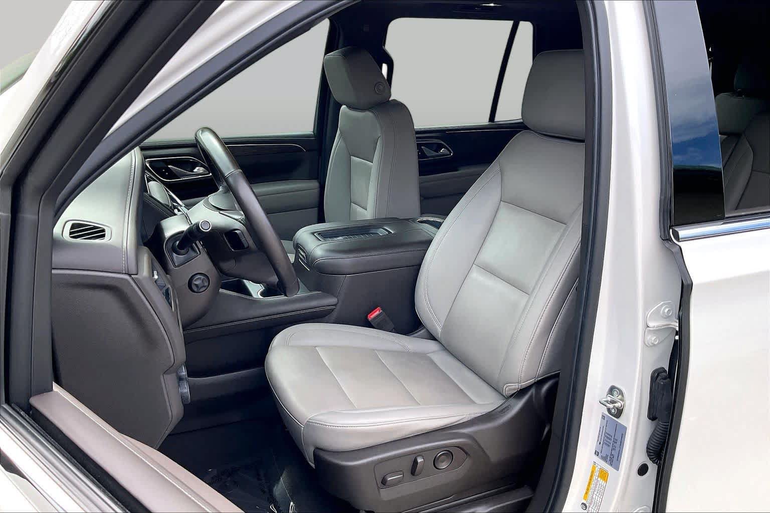 Used 2022 Chevrolet Tahoe LT w/ LT Signature Plus Package RWD image 24