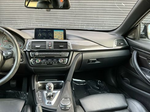 Used 2016 BMW M4 Convertible image 14