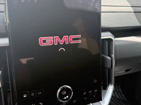 Certified 2025 GMC Acadia Elevation AWD/4WD image 46