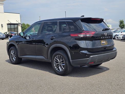 Used 2025 Nissan Rogue S AWD/4WD image 7