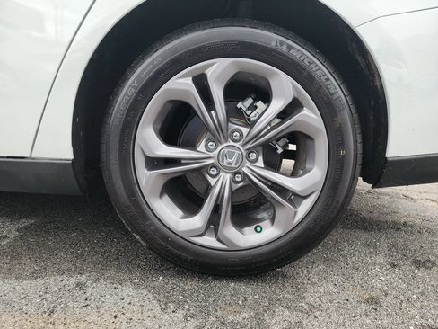 Used 2024 Honda Accord EX image 19