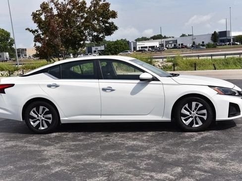 Used 2023 Nissan Altima 2.5 S FWD image 5