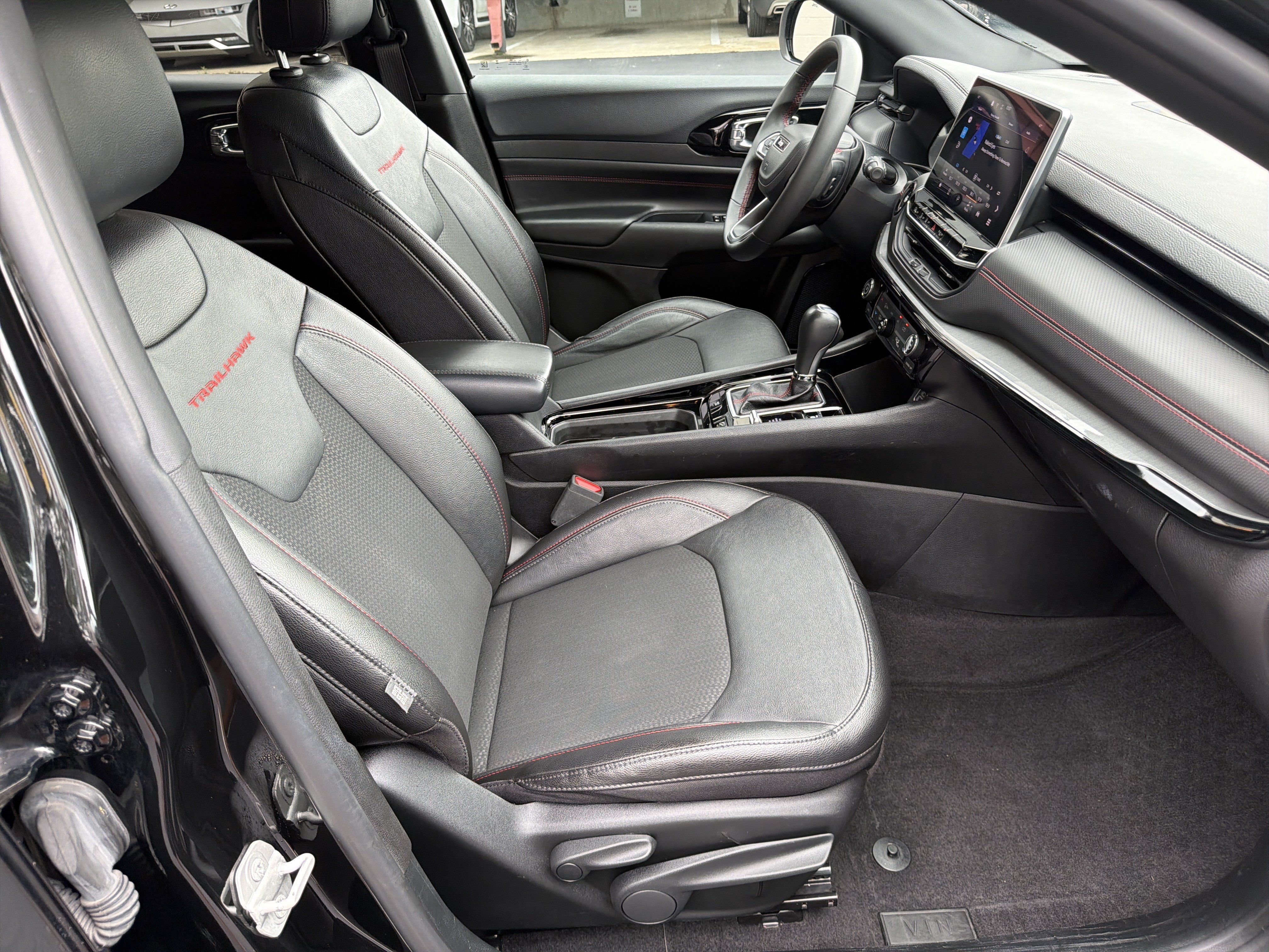 Used 2024 Jeep Compass Trailhawk AWD/4WD image 13