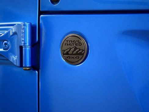 Used 2024 Jeep Gladiator Sport image 17