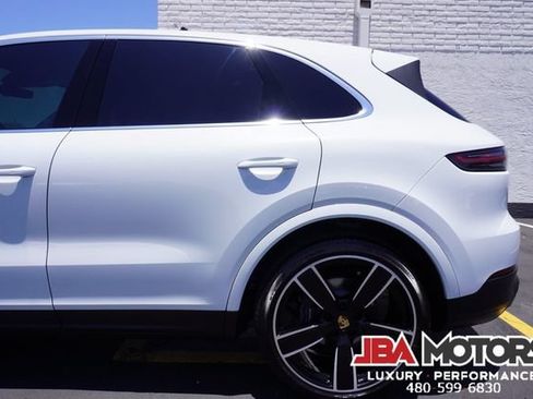 Used 2023 Porsche Cayenne AWD/4WD image 55