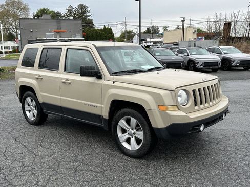 Used 2017 Jeep Patriot Sport w/ Power Value Group image 2