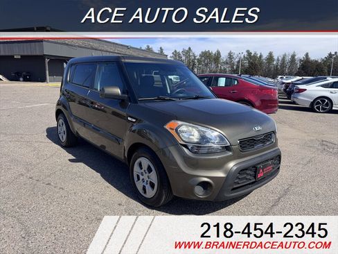 Used 2013 Kia Soul FWD image 2