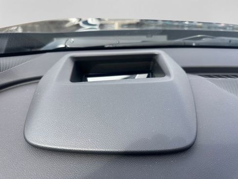 Used 2025 Buick Envision Sport Touring image 17