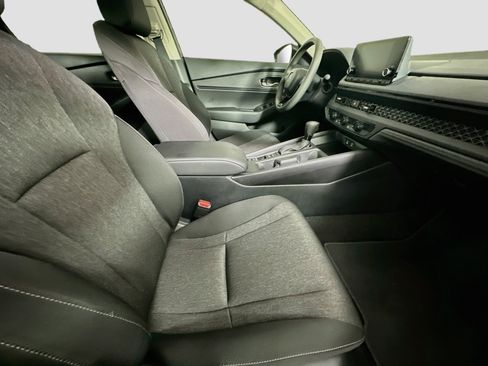 Used 2025 Honda Accord SE image 30
